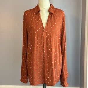 Forever 21 rust and white polka dot pull over long sleeve blouse with collar M
